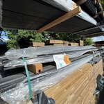 Ca. 63x Grenen channelsiding zwart gecoat, 18x127mm, lengte 510cm